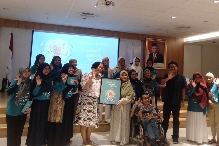 Peluncuran Buku Tumbuh Meski Tak Utuh di Perpustakaan Nasional Republik Indonesia, Jakarta Pusat.
