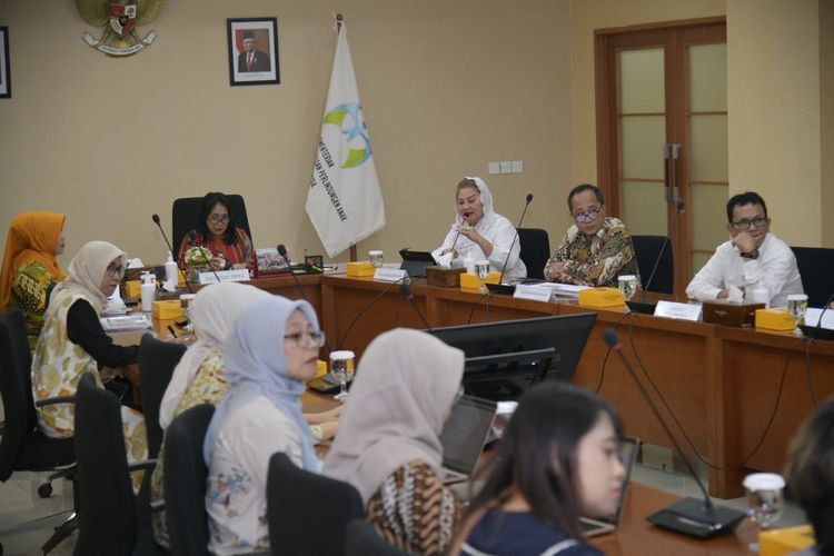 Walkot Semarang Mbak Ita saat mengikuti rakor persiapan peringatan HAN 2023 bersama Menteri Pemberdayaan Perempuan dan Perlindungan Anak (PPPA) I Gusti Ayu Bintang Darmawati beberapa waktu lalu.