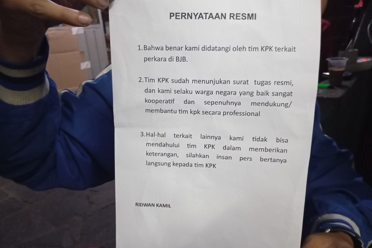Surat keterangan resmi dari mantan Gubernur Jawa Barat, Ridwan Kamil soal penggeledahan oleh KPK.