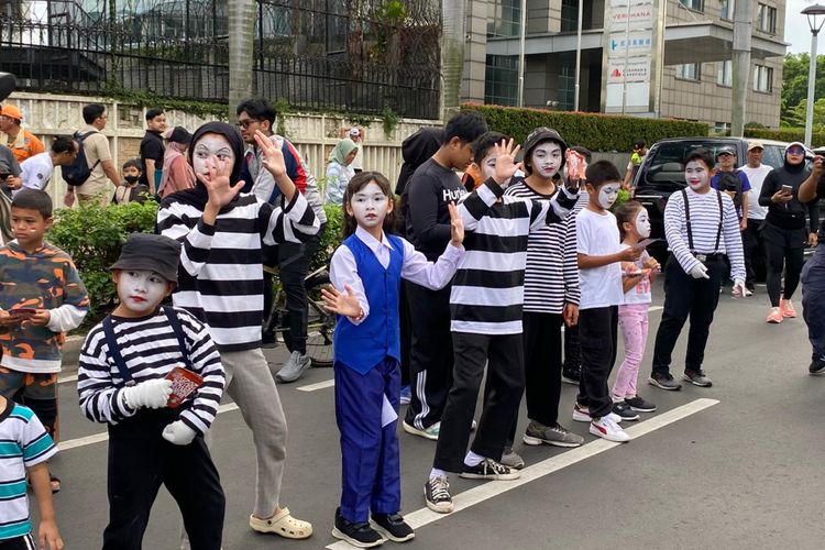 Aksi Pantomim Warnai CFD Jakarta, Promosikan Jakarta Pantomime Festival 2025