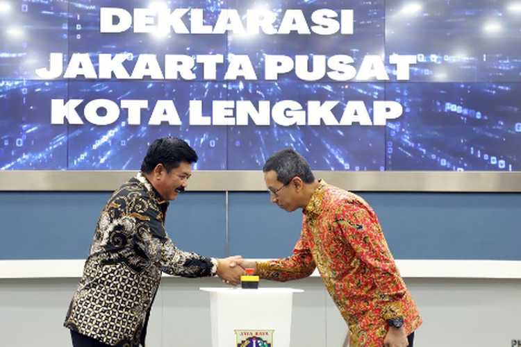 Menteri Agraria dan Tata Ruang/Kepala Badan Pertanahan Nasional (ATR/BPN), Hadi Tjahjanto bersama Pj. Gubernur DKI Jakarta, Heru Budi Hartono mendeklarasikan Jakata Pusat sebagai Kota Lengkap, pada Jumat (19/05/2023). 

