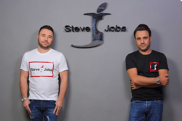 Logo Steve Jobs sebagai merek fashion asal Italia