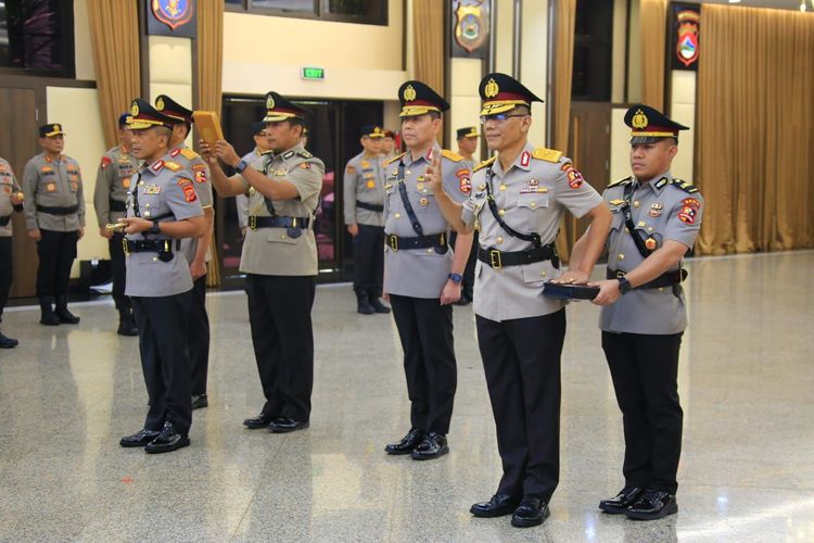 Kapolri Pimpin Sertijab Kapolda Jabar dan Kapusjarah Polri