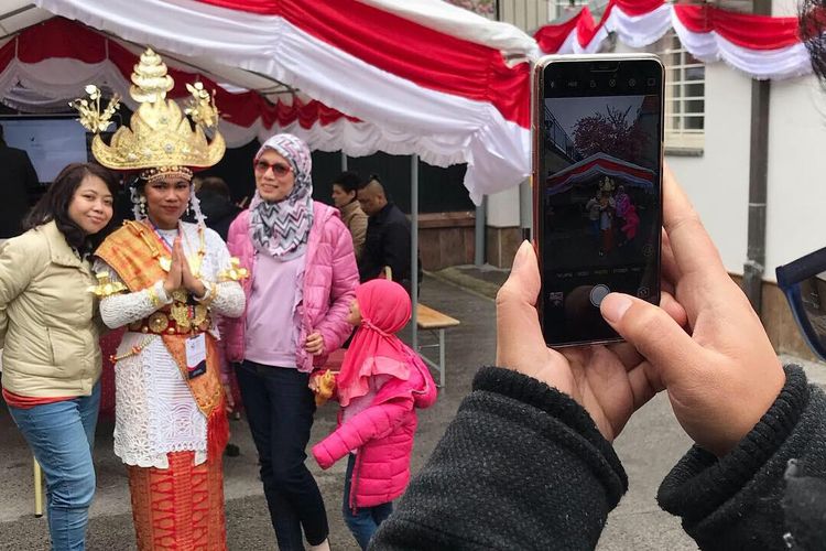 Kemeriahan pelaksanaan pemilihan umum 2019 di KBRI Zagreb, Kroasia, Sabtu (13/4/2019).