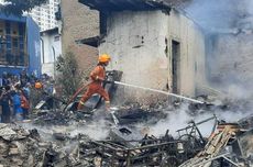 Gudang Limbah Sepatu dan 2 Rumah di Bandung Hangus Terbakar