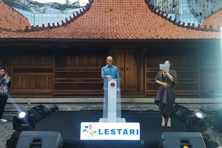 Chief Executive Officer (CEO) KG Media Andy Budiman  meluncurkan platform Lestari di Bentara Budaya Jakarta (BBJ), Jumat (29/7/2023).