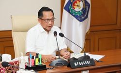 Mendagri Dorong Pemda Bersisa Anggaran Tinggi Bantu Daerah Terdampak Bencana di Sumatera