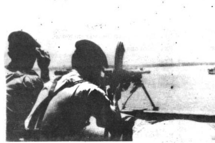 Tembakan perlindungan di Uluk Karang, 17 April 1958