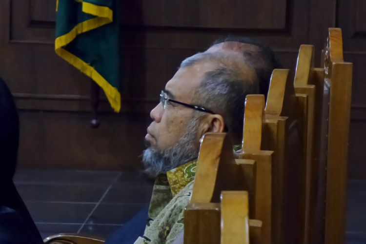 Mantan Hakim Konstitusi, Patrialis Akbar, menjadi terdakwa di Pengadilan Tipikor Jakarta, Senin (19/6/2017).