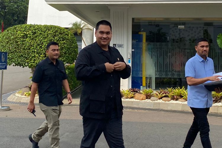 Menpora Rapat Bareng Jokowi dan Prabowo Bahas 