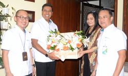 BPJS Ketenagakerjaan Serahkan Santunan JHT dan JP kepada Ahli Waris CEO Handry Satriago