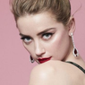 Amber Heard Tiru Gaya Berpakaian Johnny Depp untuk 