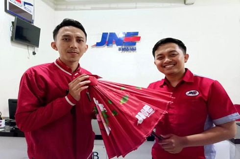 Semarakkan Imlek 2023, JNE Hadirkan Beragam Promo Spesial dan Merchandise Payung Unik Khas Tasikmalaya