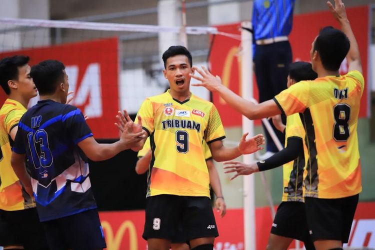 Dengan skor akhir 3-2 (21-25, 25-13, 25-23, 23-25, 15-9), STIE Tribuana menjadi jawara Nationals usai tundukkan Universitas Trisakti Jakarta pada Liga Mahasiswa Volleyball Season 7.
