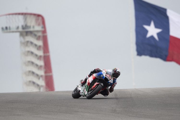 Pebalap LCR Honda, Alex Rins, saat menjalani sesi latihan bebas MotoGP Amerika 2023 di Circuit of The Americas (COTA), Jumat (14/4/2023). Terkini, Alex Rins memenangi MotoGP Amerika 2023. (Photo by Mirco Lazzari gp / GETTY IMAGES NORTH AMERICA / Getty Images via AFP)