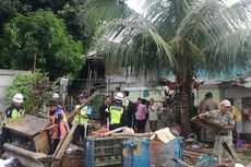 Berdiri di Atas Lahan PT KAI, Rumah Milik 98 Warga di Matraman Dibongkar