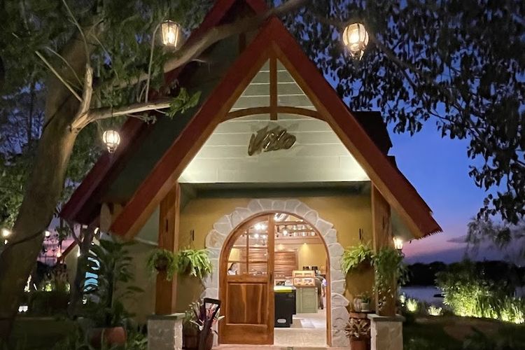5 Tempat Makan Dekat Bandara Soekarno-Hatta, Ada yang di Tepi Danau