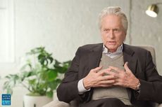 Michael Douglas Perankan Benjamin Franklin dalam Serial Apple TV+ 