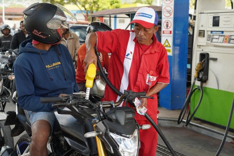 Kisah Korban Gempa NTT, Tetap Layani Warga Agar Kebutuhan Energi Terjaga