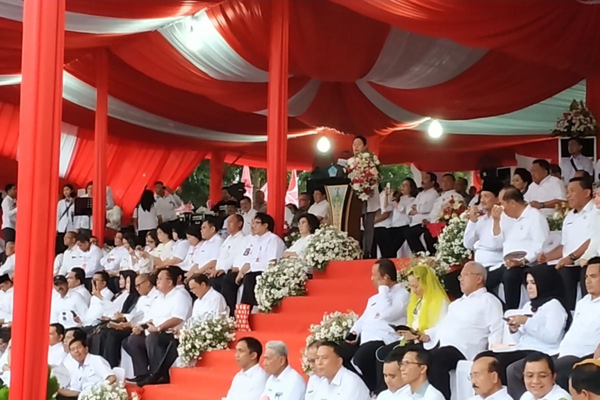 Menteri Koordinator Bidang Pembangunan Manusia dan Kebudayaan Puan Maharani (Menko PMK) resmi membuka Pekan Kerja Nyata Revolusi Mental, Jumat (26/10/2018), di Manado, Sulawesi Utara.
