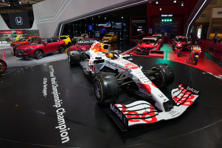 Special display mobil balap Formula 1 Red Bull Racing Honda RB16B