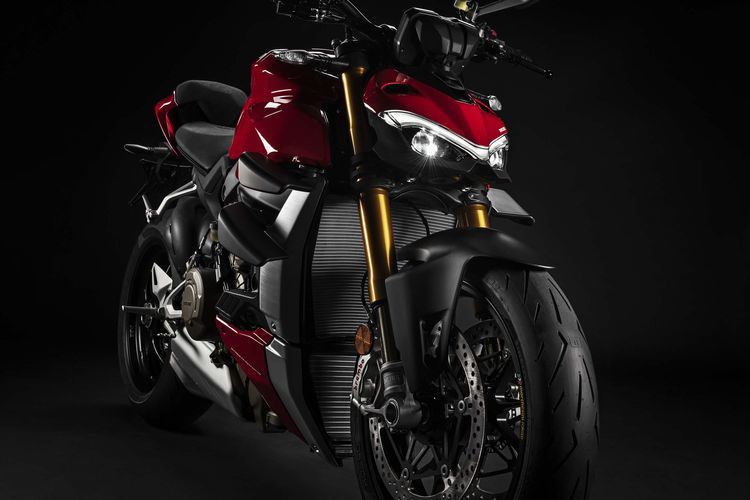 Ducati Streetfighter V4S dengan knalpot standar yang ditilang karena dianggap memakai knalpot bising