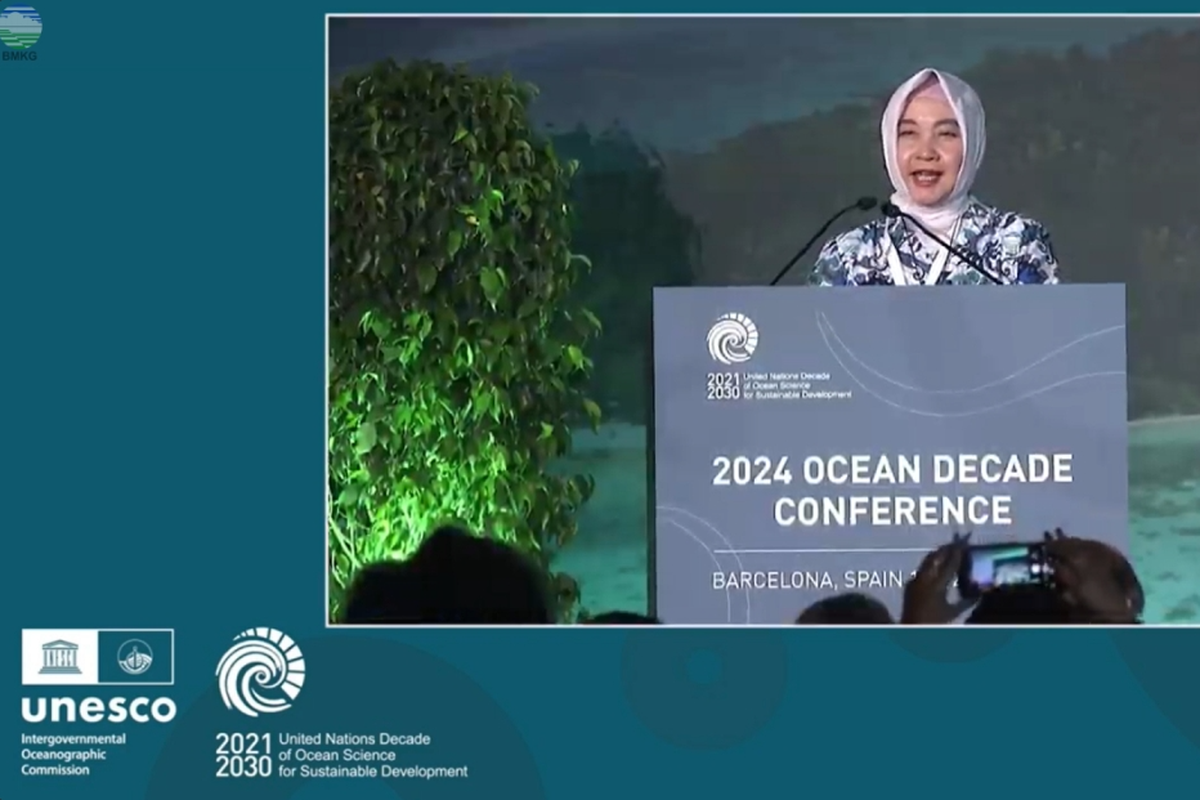 Kepala Badan Meteorologi, Klimatologi, dan Geofisika (BMKG) Dwikorita Karnawati menjadi pembicara kunci delegasi dari Pemerintah Indonesia dalam forum PBB yang bertajuk Plenary, Safe and Predicted Ocean di Barcelona, Spanyol, Selasa (16/4/2024). 