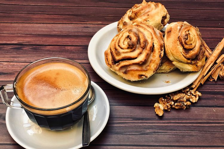 Resep Cinnamon Roll untuk Camilan Pendamping Minum Kopi dan Teh