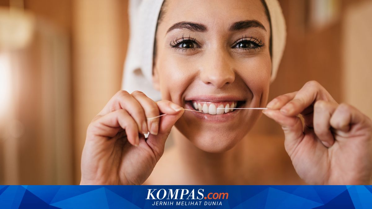 Rutin Membersihkan Gigi Pakai Benang Bantu Perpanjang Umur