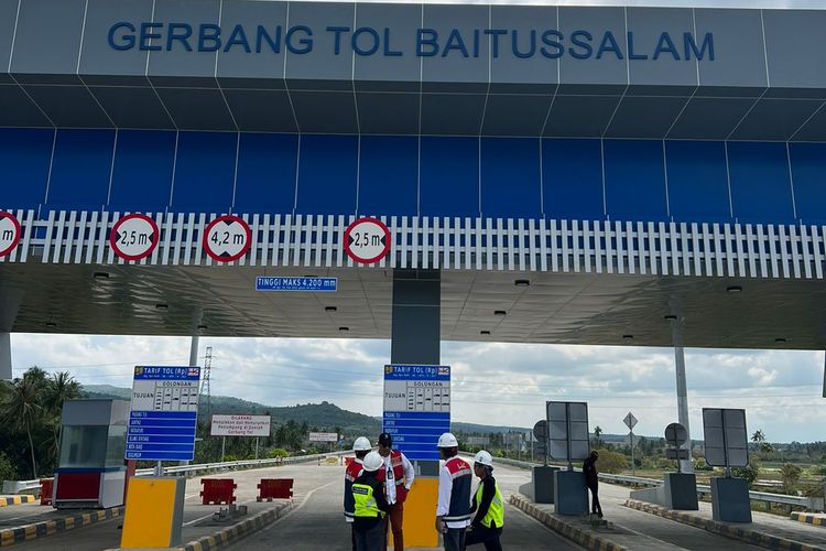 Gerbang Tol (GT) Baitussalam Tol Sigli-Banda Aceh.
