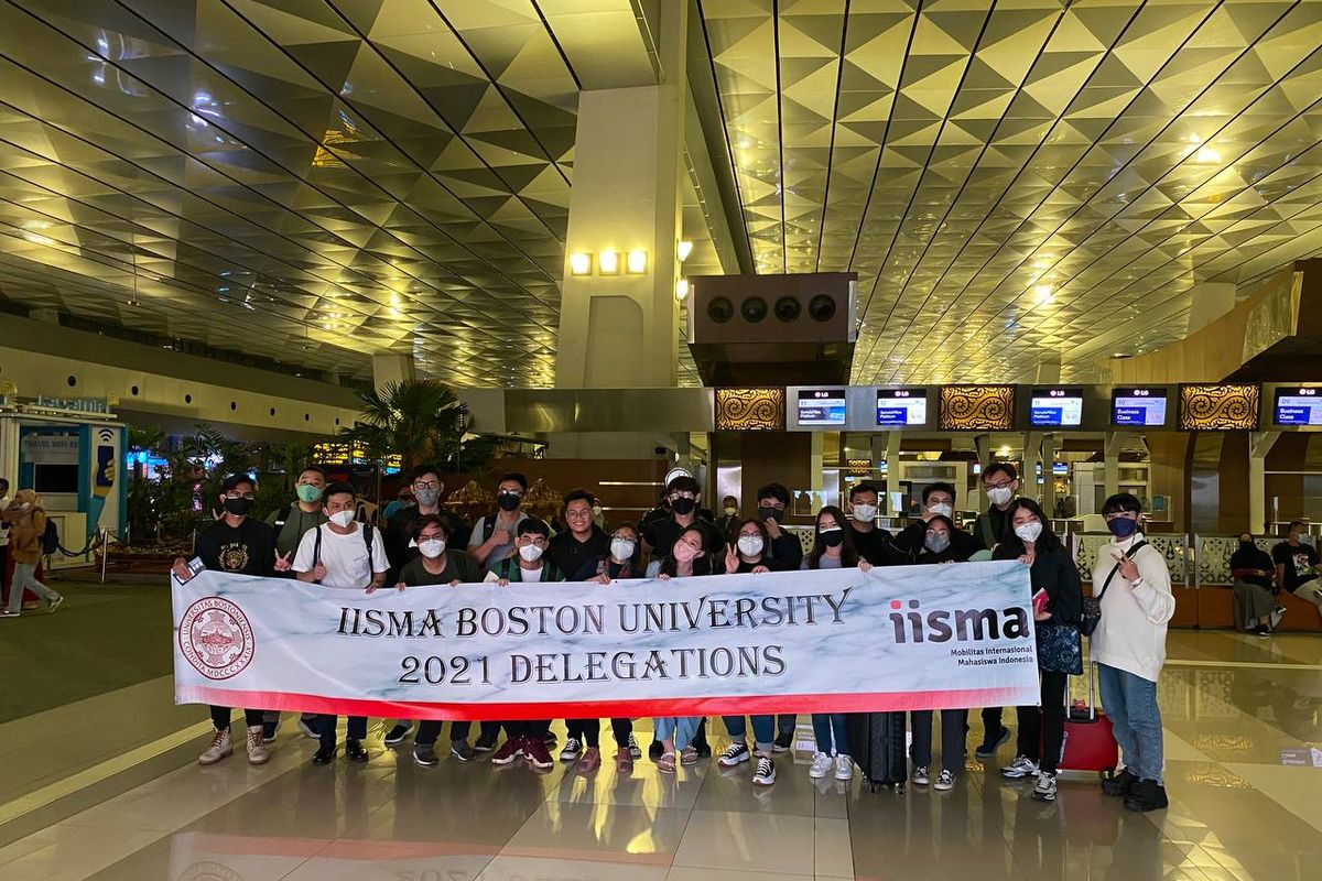 Sebanyak 19 mahasiswa Universitas Pendidikan Indonesia (UPI) berhasil lolos seleksi dan meraih prestasi sebagai peserta program Mobilitas Internasional Mahasiswa Indonesia (Indonesian International Student Mobility Awards/IISMA).