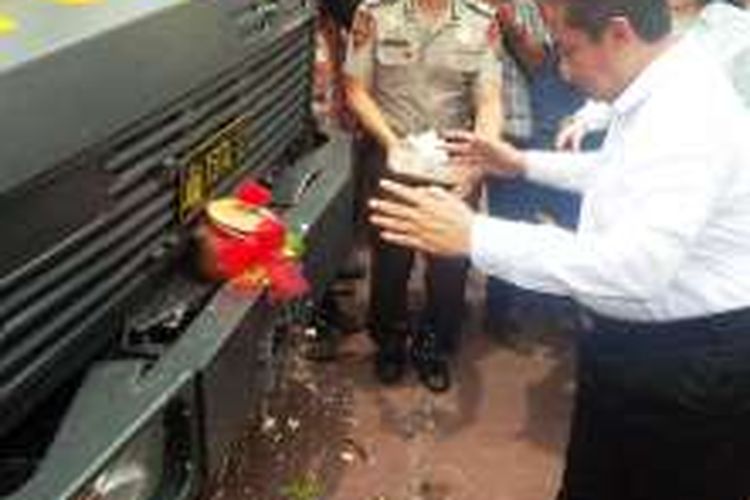Kabareskrim Komjen Anang Iskandar Saat Meresmikan Peluncuran 200 Personil Satgas Pemburu Preman di Mapolda Sumut, Selasa (12/4/2016) ?