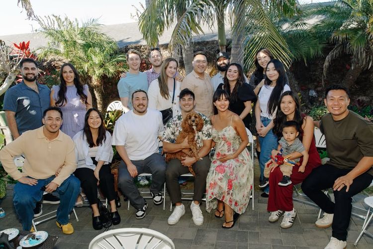 Tangkapan layar akun Instagram Aurelie Moeremans @aurelie. Baby shower Aurelie Moeremans penuh cinta dan kebersamaan, merayakan momen spesial dengan orang terdekat.