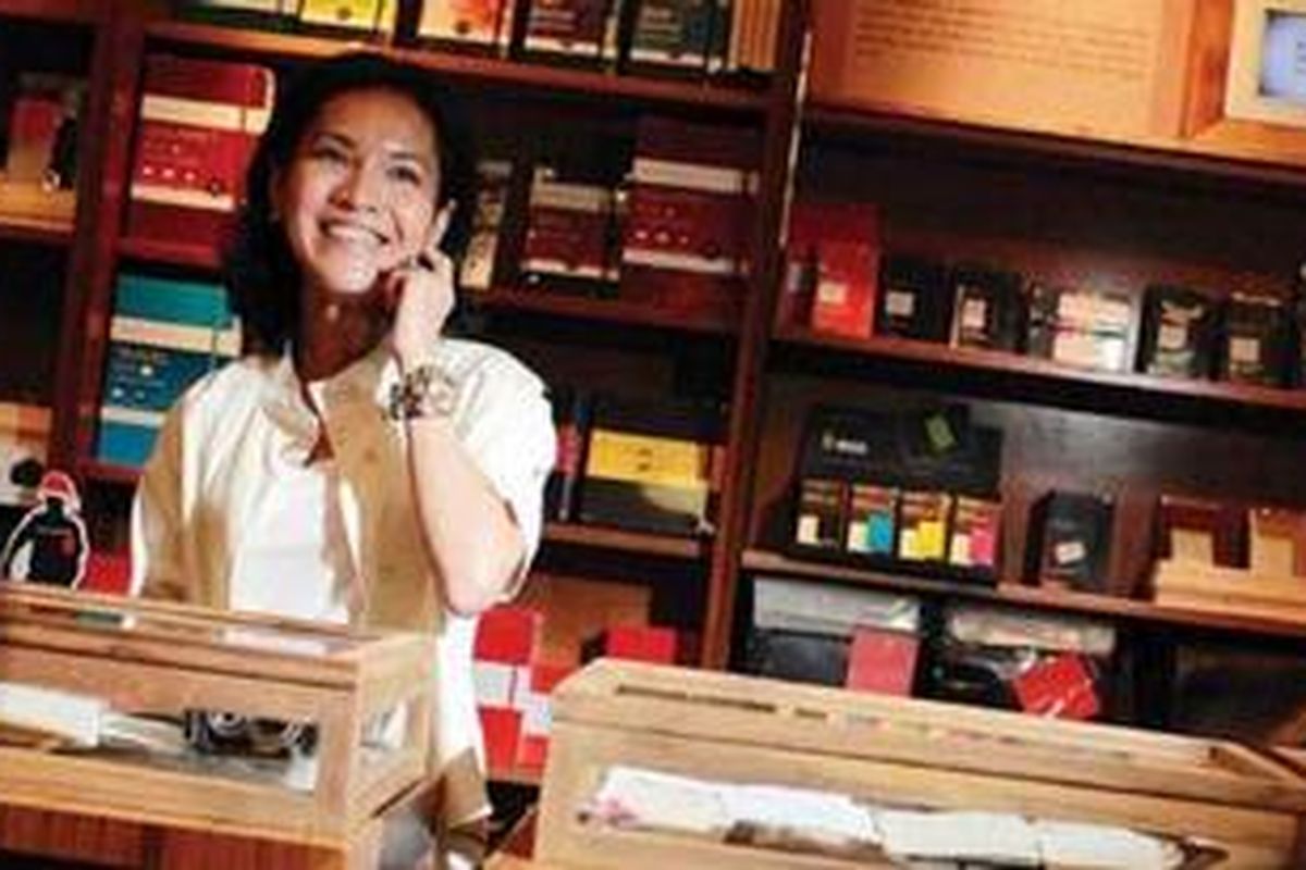 Zaman sekarang, tantangan orangtua dan sekolah untuk membiasakan anak membaca buku lebih besar," kata Ninin.