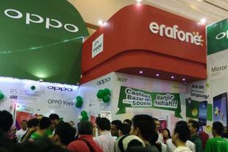 Stand Oppo di Mega Bazaar Consumer Show 2015