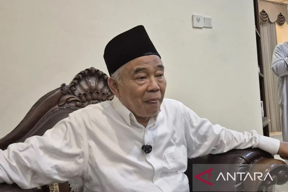 Ketua Umum JKSN KH Asep Saifuddin Chalim di Surabaya, Jawa Timur, Kamis (27/11/2025). 