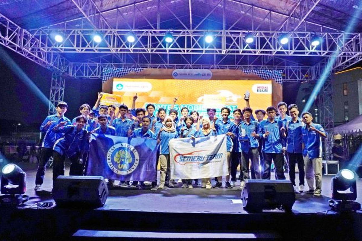 Tim Semeru Universitas Negeri Malang meraih juara pertama di ajang Kontes Mobil Hemat Energi (KMHE) 2024 kategori prototype.