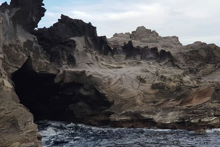 Pesona Pantai Ogor Paret di Desa Waihama, Kecamatan Doreng, Kabupaten Sikka, NTT yang selalu memanjakan mata para pengunjung, Rabu (3/4/2019).