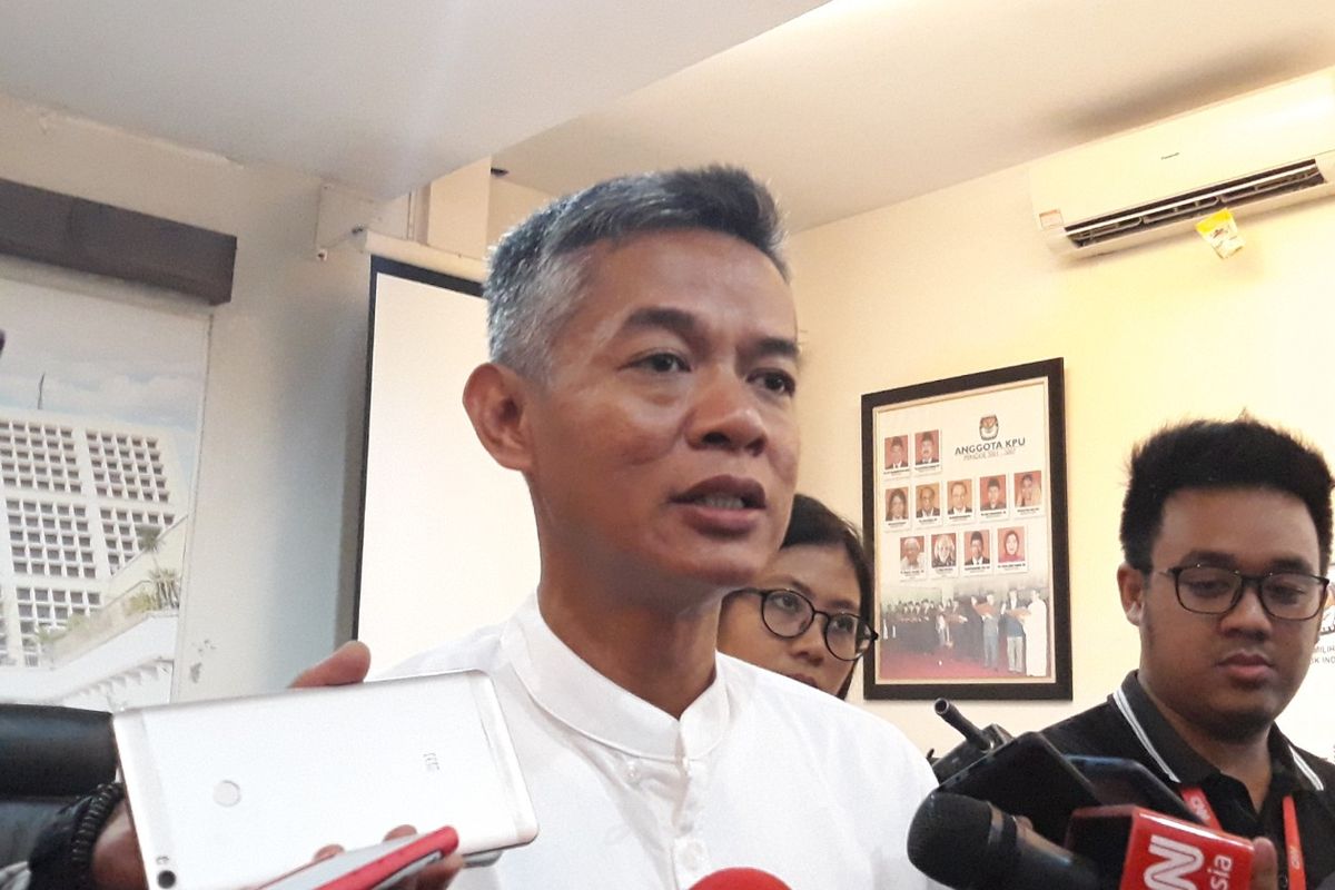 Komisioner KPU Wahyu Setiawan di kantor KPU, Menteng, Jakarta Pusat.