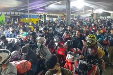 BERITA FOTO: Suasana Pemudik Padati Pelabuhan Merak Tadi Malam