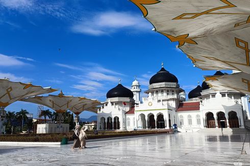 Megahnya Payung Raksasa Masjid Baiturrahman Aceh, Buka Lengkap Setiap Jumat