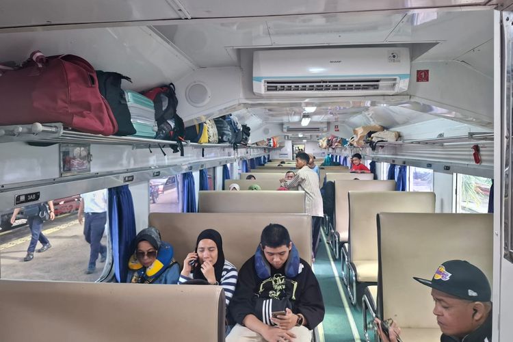 Lebih dari 100 Persen Tiket KA Jarak Jauh Terjual Selama Lebaran 2026