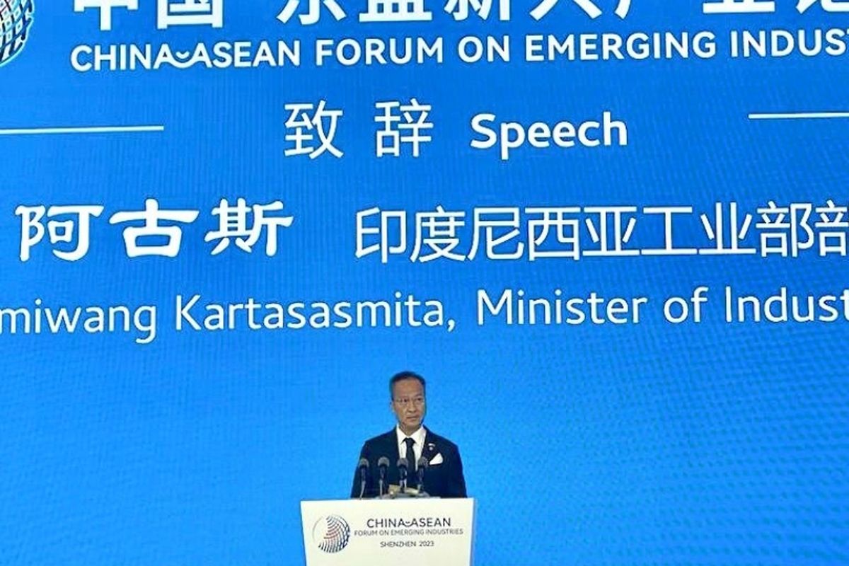 Menteri Perindustrian (Menperin) Agus Gumiwang Kartasasmita mewakili Pemerintah Indonesia pada acara China-Association of Southeast Asian Nations (ASEAN) Forum on Emerging Industries 2023 di Shenzhen, Republik Rakyat Tiongkok (RRT), Selasa (4/7/2023).