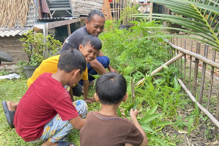 Merawat Kultur Agraris di Tengah Hiruk Pikuk Surabaya, Berbagi Ilmu Gratis di Sekolah Alam