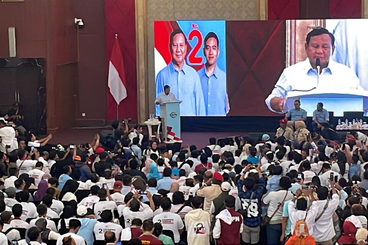 Calon Presiden (Capres) Nomor urut 2 Prabowo Subianto saat menghadiri Rapimnas KSPN di Hotel Sutan Raja, Soreang, Kabupaten Bandung, Jawa Barat pada Minggu (14/1/2024)
