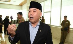 DPR: Harusnya Pabrik Penghasil Plastik yang Dikenakan Cukai