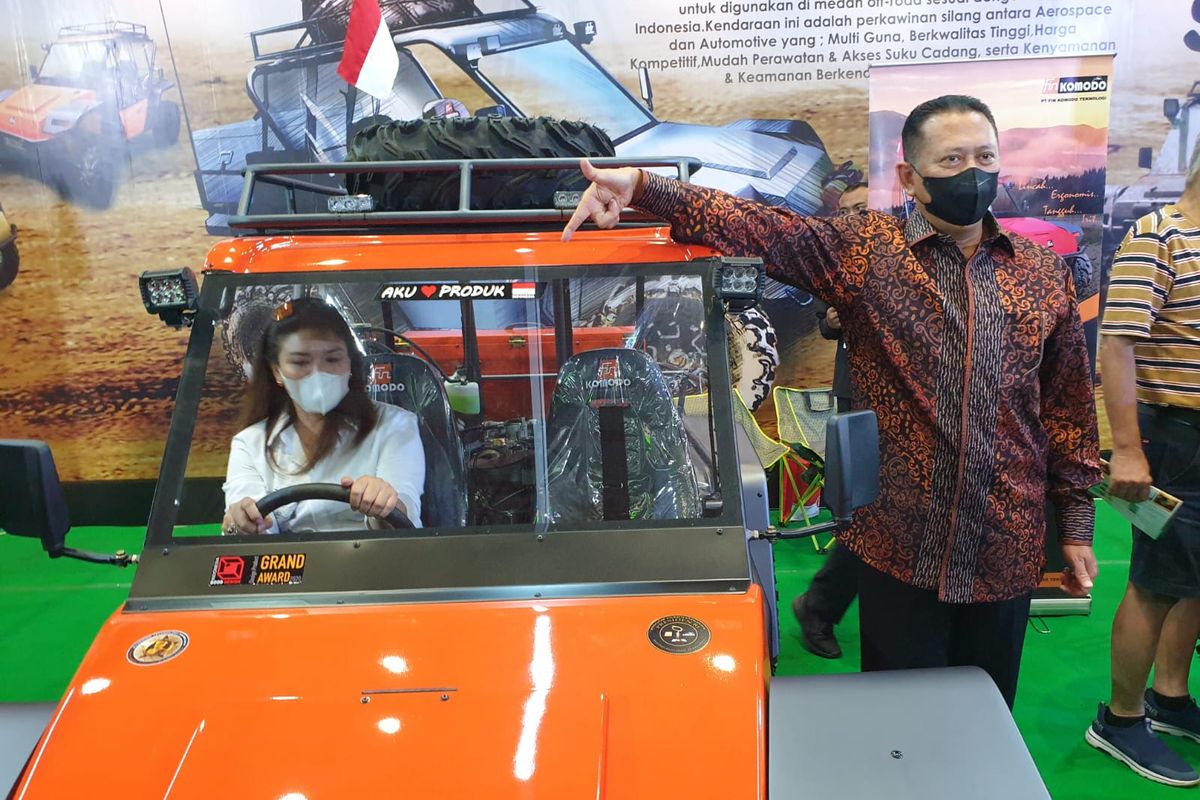 Ketua Umum IMI Bambang Soesatyo membeli satu unit mobil off road karya anak bangsa yaitu FIN Komodo tipe Patroli
