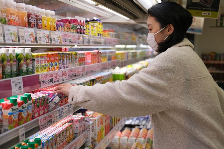 Konsumsi Rumah Tangga Jepang Tertekan, Turun 8 Bulan Beruntun