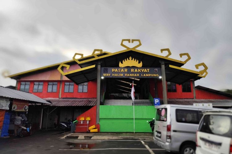 Tampak depan pasar Rakyat Way Halim Bandar Lampung yang Sudah Bersertifikat SNI dari Kementerian Perdagangan.