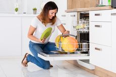 10 Benda yang Tidak Boleh Dicuci dengan Mesin Pencuci Piring